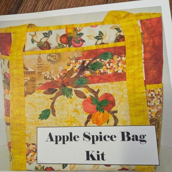 Mount Redoubt Designs by Letita Hutchings Apple spice produce bag Quilt Project - Picture 8 of 11